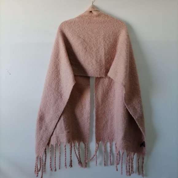 Steve Madden Womens Crepe Pink With Pocket Fringe Shawl Wrap One Size - Picture 4 of 6